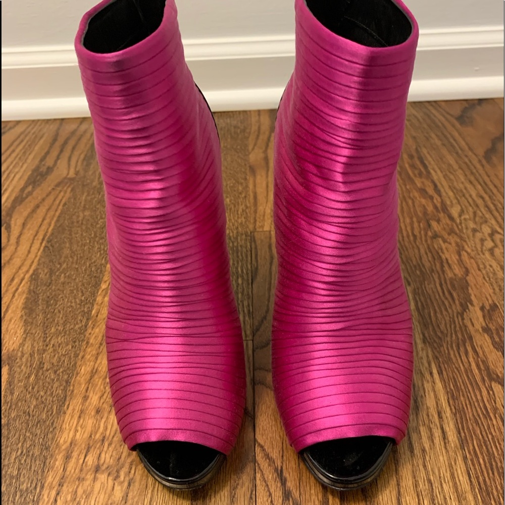 Rogier Vivier Shoes w/ Dust Bag